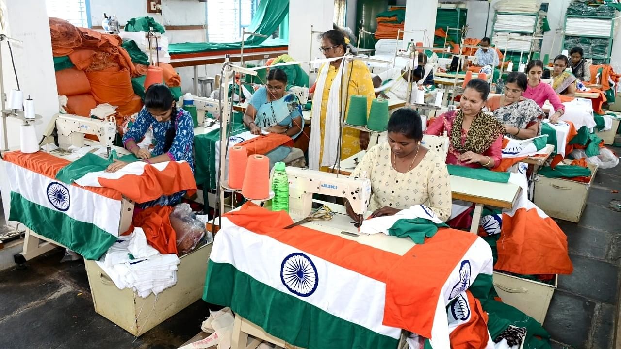 <div class="paragraphs"><p>Women stitch khadi cloth to prepare the national flag at the National Flag Production Centre of the Karnataka Khadi Gramodyoga Samyukta Sangh (Federation) at Bengeri in Hubballi.</p></div>